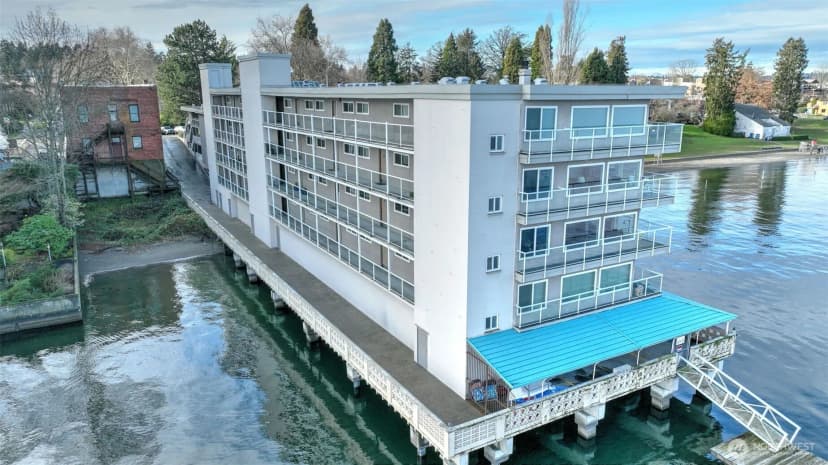 Property photo for 1800 43rd Avenue E #401, Seattle photo 30