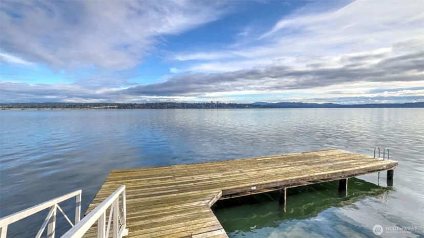 Property photo for 1800 43rd Avenue E #401, Seattle photo 6