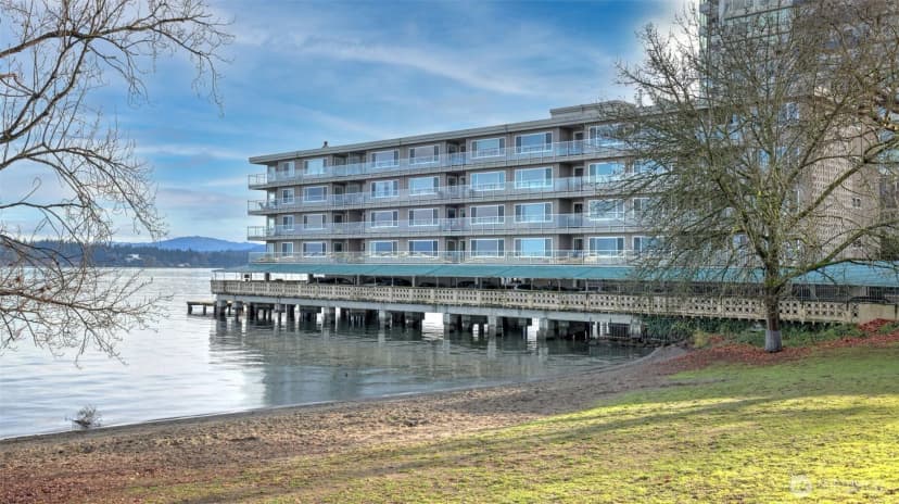 Property photo for 1800 43rd Avenue E #401, Seattle photo 36