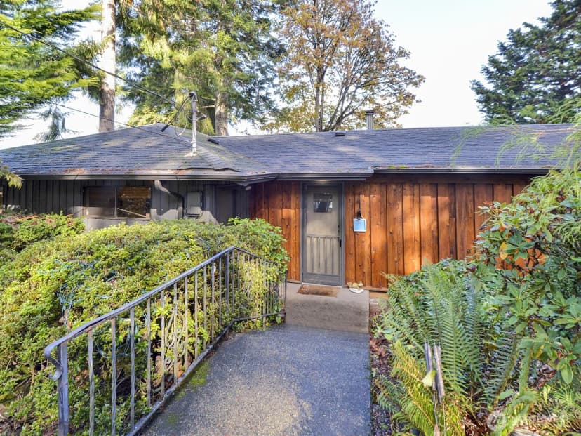 Property photo for 8038 61st Avenue Ne, Olympia photo 3