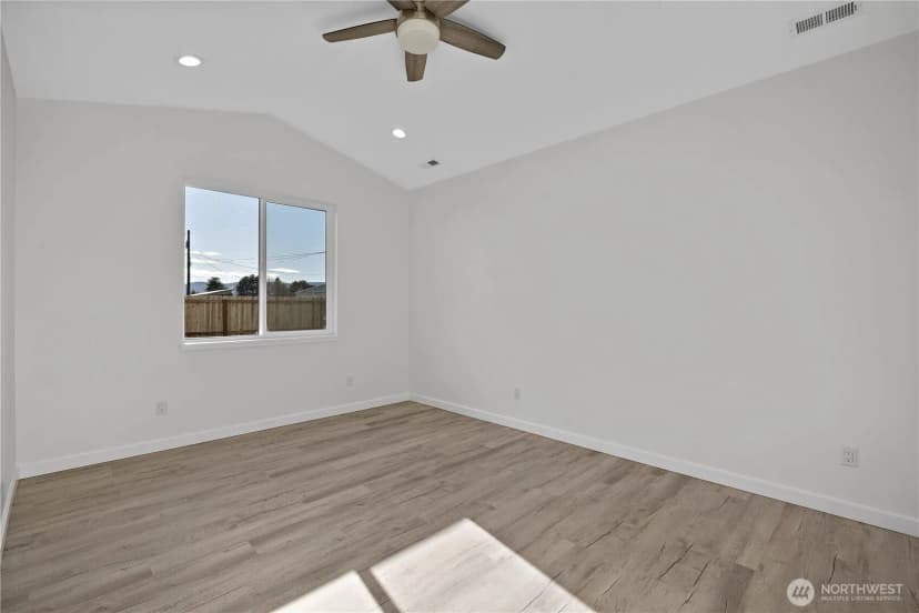 Property photo for 606 4th Street, Mattawa photo 14