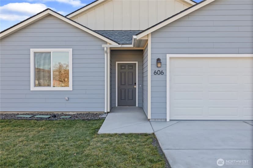 Property photo for 606 4th Street, Mattawa photo 3