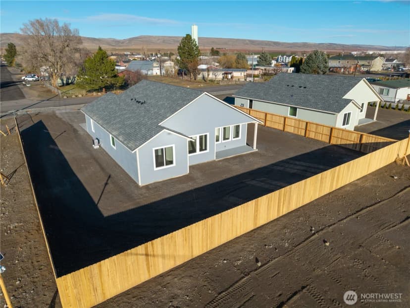 Property photo for 606 4th Street, Mattawa photo 32