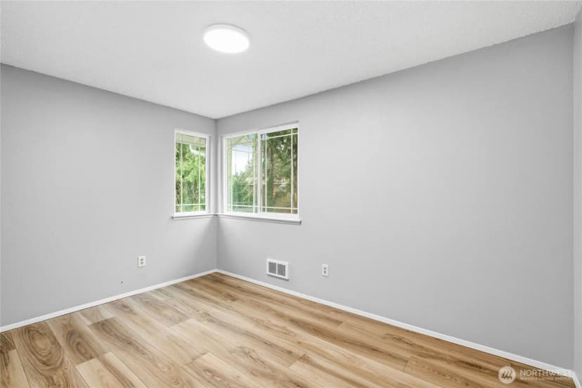 Property photo for 5824 Olive Avenue Ne, Bremerton photo 20