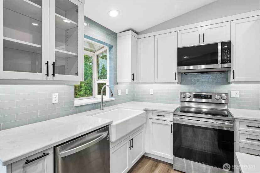 Property photo for 5824 Olive Avenue Ne, Bremerton photo 11