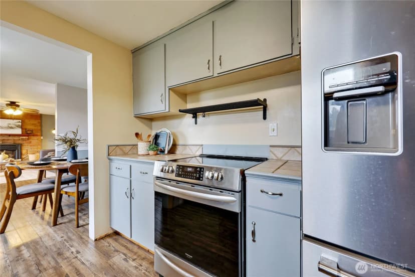 Property photo for 944 E 31st Street, Bremerton photo 15