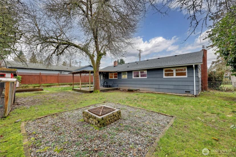 Property photo for 944 E 31st Street, Bremerton photo 30