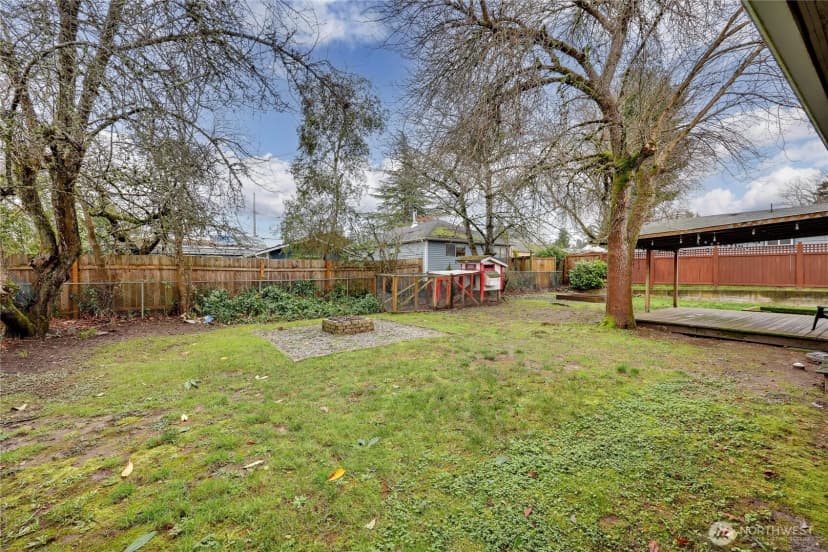 Property photo for 944 E 31st Street, Bremerton photo 29