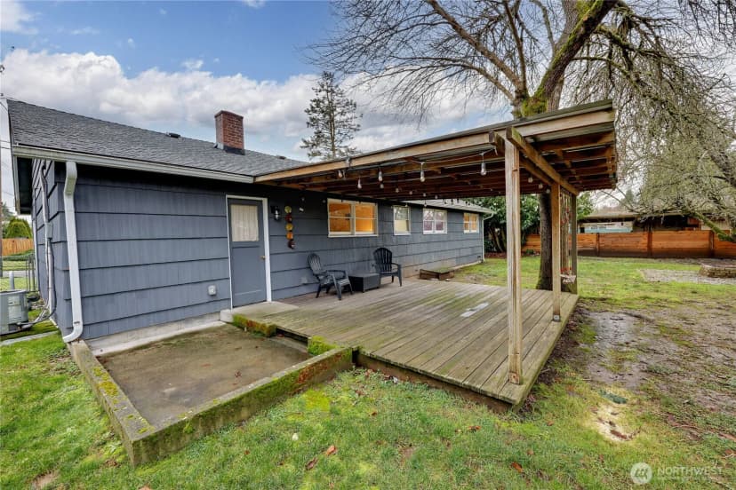Property photo for 944 E 31st Street, Bremerton photo 26