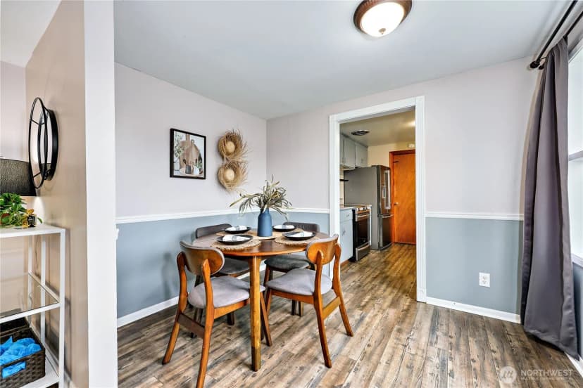 Property photo for 944 E 31st Street, Bremerton photo 10