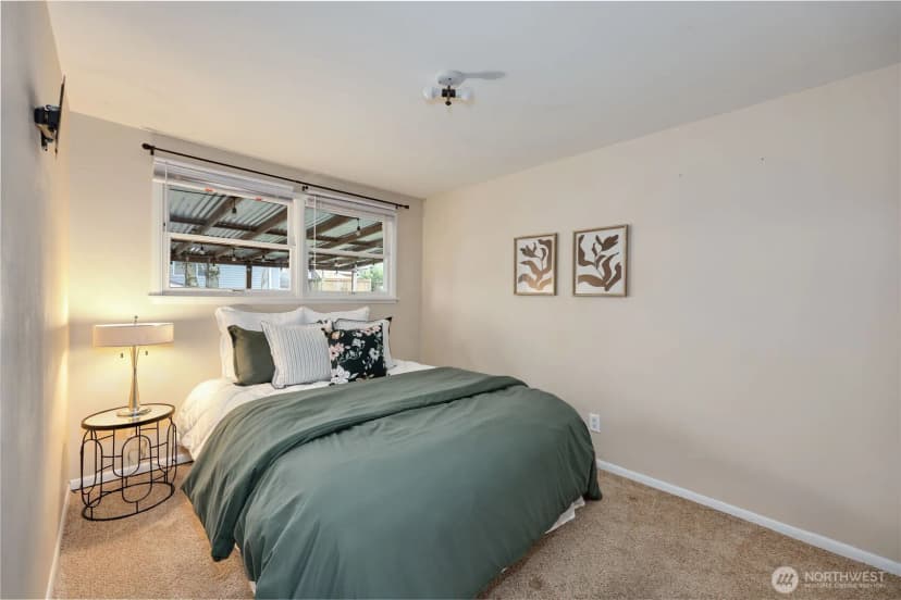 Property photo for 944 E 31st Street, Bremerton photo 22