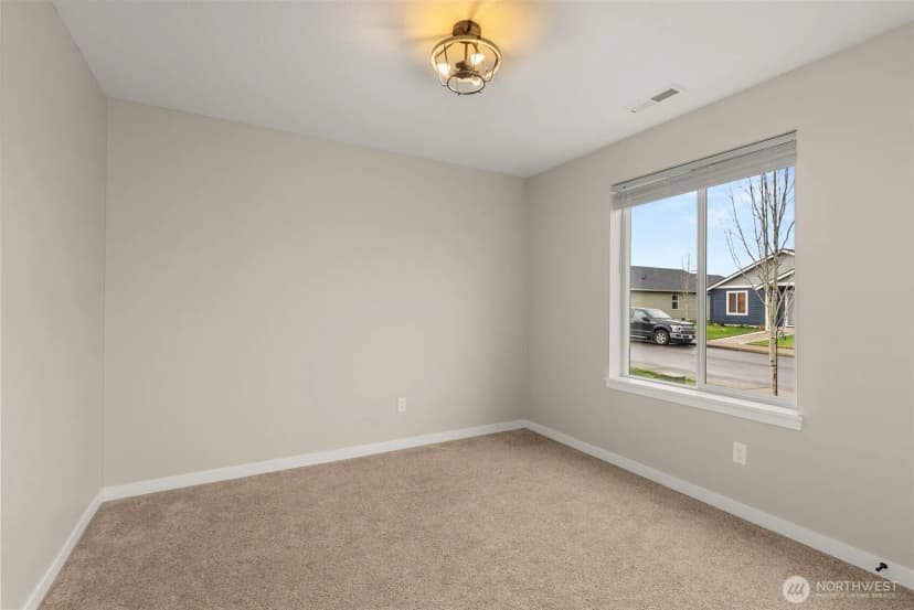Property photo for 504 Powell Ave, Winlock photo 24