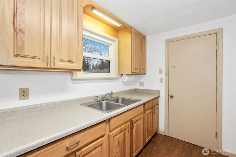 Property photo for 821 Roosevelt Street Ne, Olympia photo 15