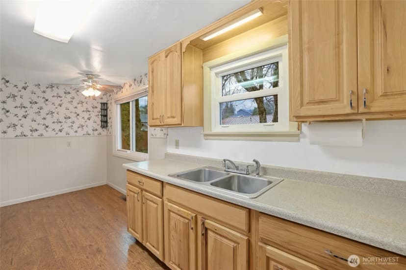 Property photo for 821 Roosevelt Street Ne, Olympia photo 16