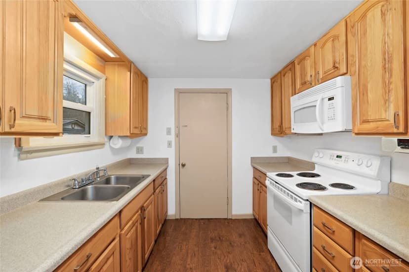 Property photo for 821 Roosevelt Street Ne, Olympia photo 13