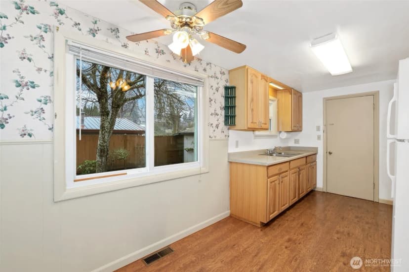 Property photo for 821 Roosevelt Street Ne, Olympia photo 20
