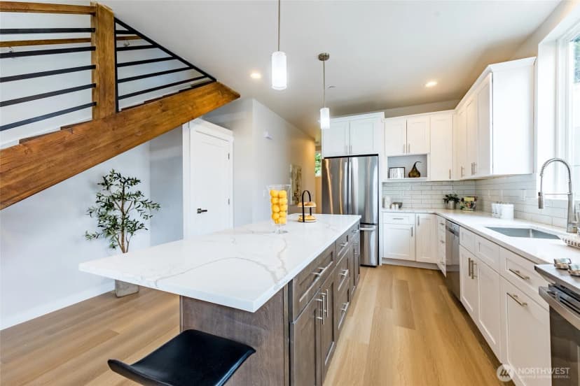 Property photo for 1015 Sturgus Avenue S #a, Seattle photo 6