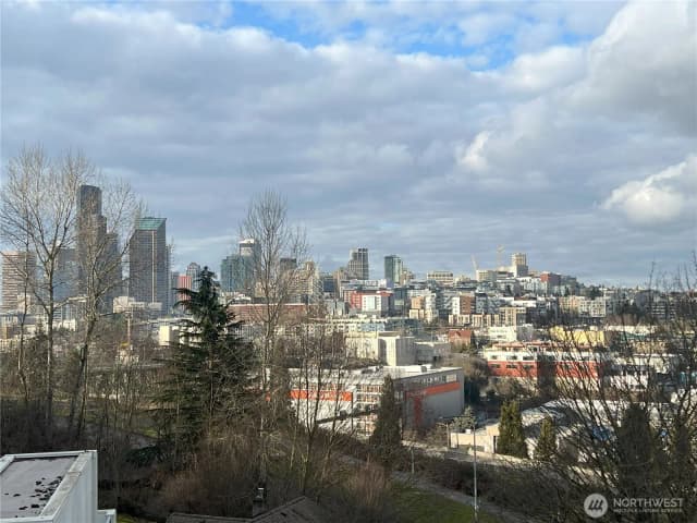 Property photo for 1015 Sturgus Avenue S #a, Seattle photo 2