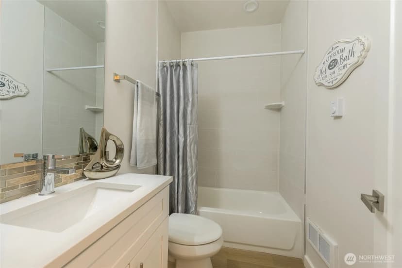 Property photo for 1015 Sturgus Avenue S #a, Seattle photo 24