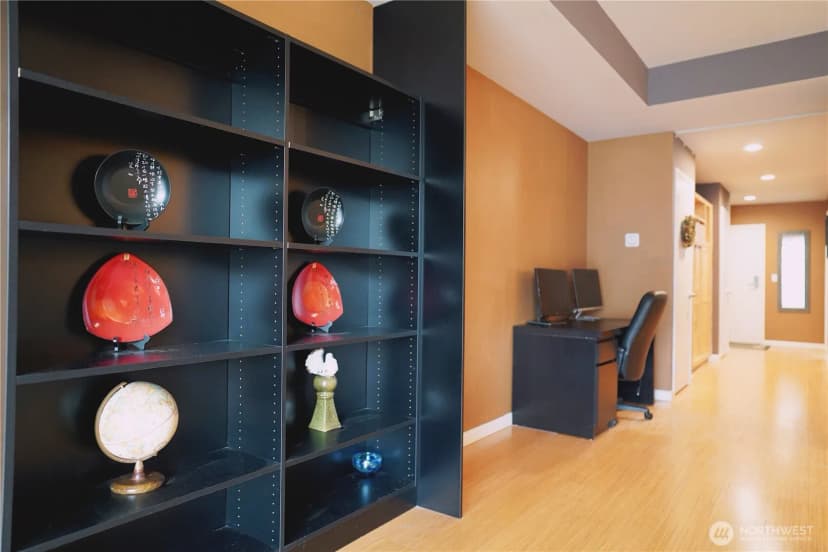 Property photo for 17 W Mercer Street #207, Seattle photo 8