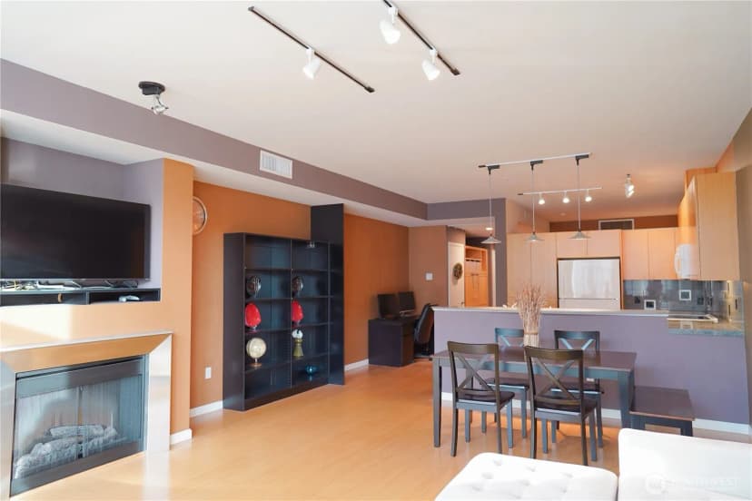Property photo for 17 W Mercer Street #207, Seattle photo 9