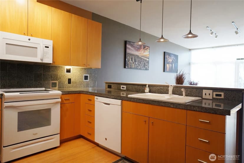 Property photo for 17 W Mercer Street #207, Seattle photo 14