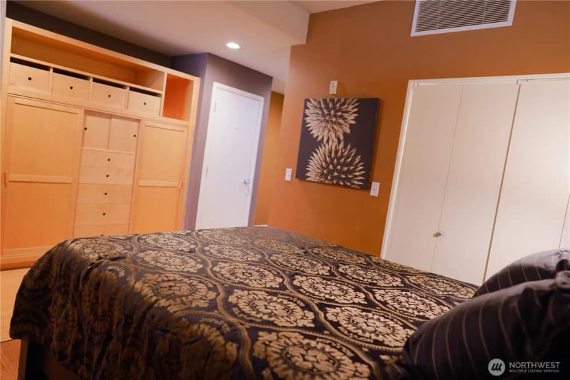 Property photo for 17 W Mercer Street #207, Seattle photo 16