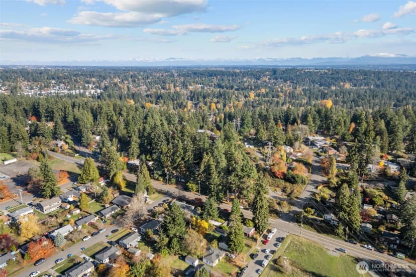 Property photo for 18809 10th Avenue Ne, Shoreline photo 36