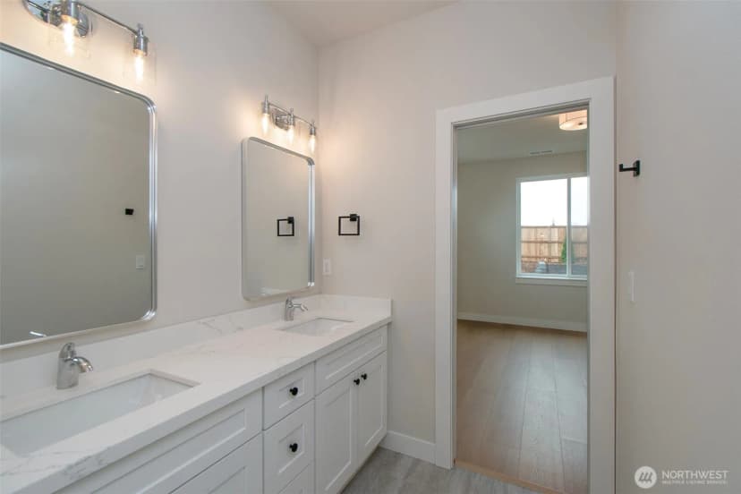 Property photo for 68 Sussex Court #22, Sequim photo 17