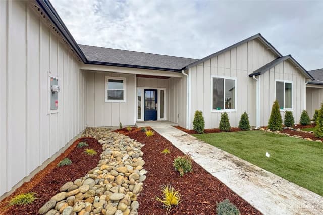 Property photo for 68 Sussex Court #22, Sequim photo 2