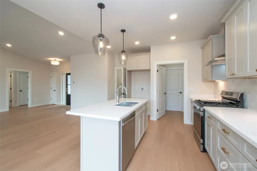 Property photo for 68 Sussex Court #22, Sequim photo 7