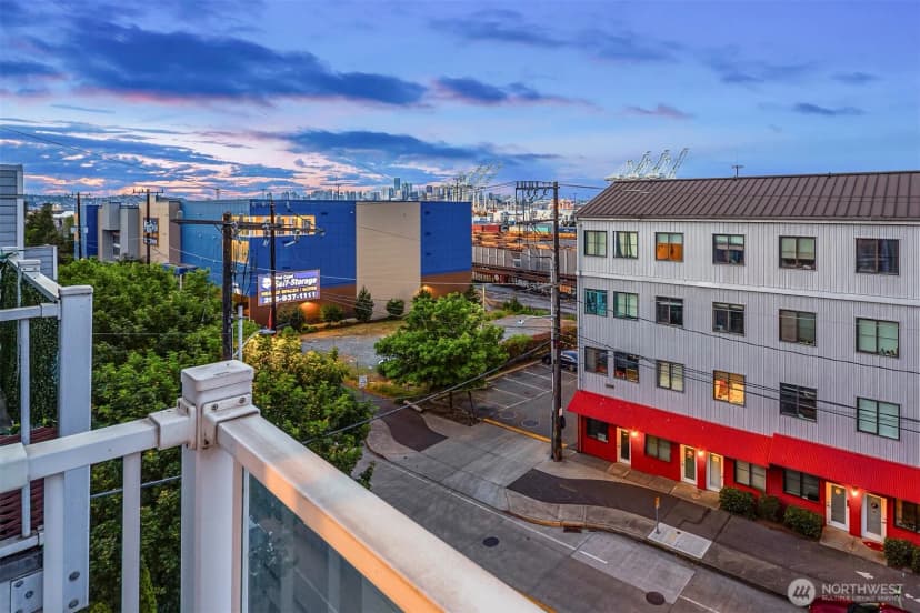 Property photo for 3318 30th Avenue Sw #a502, Seattle photo 15