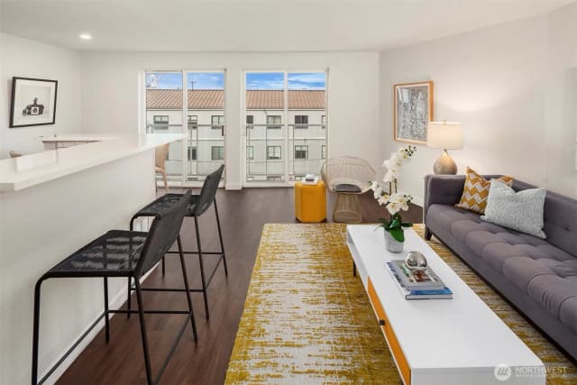 Property photo for 3318 30th Avenue Sw #a502, Seattle photo 5