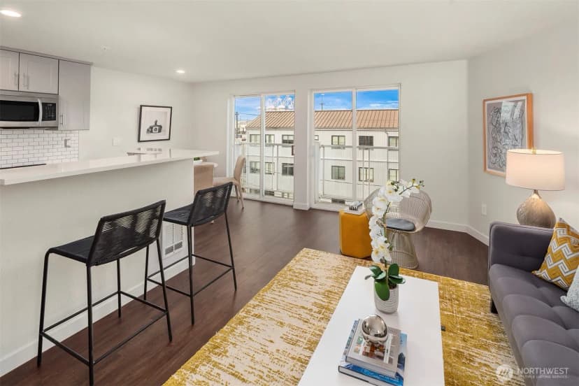 Property photo for 3318 30th Avenue Sw #a502, Seattle photo 2