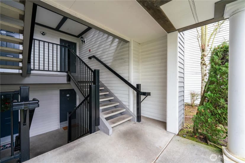 Property photo for 15415 35th Avenue W #f204, Lynnwood