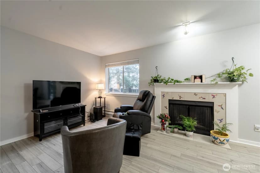 Property photo for 15415 35th Avenue W #f204, Lynnwood photo 5