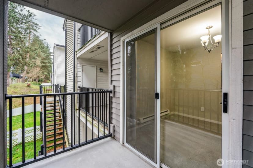 Property photo for 15415 35th Avenue W #f204, Lynnwood photo 31