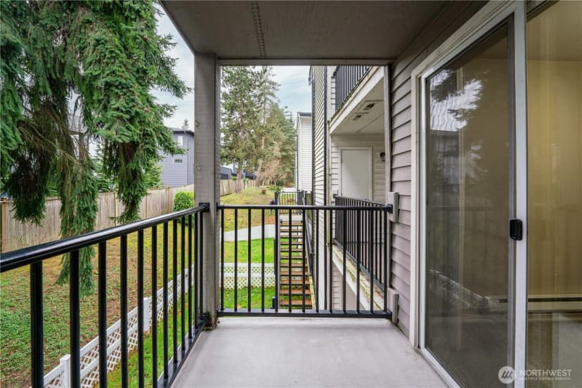 Property photo for 15415 35th Avenue W #f204, Lynnwood photo 32