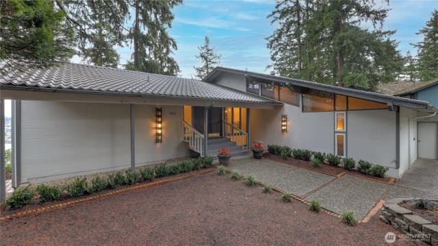 Property photo for 7808 89th Place Se, Mercer Island photo 3
