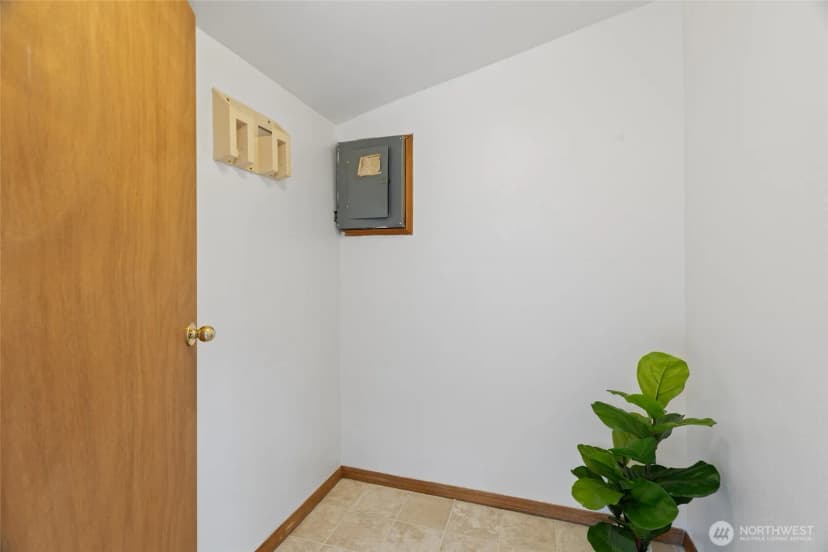Property photo for 7007 Dahlberg Road, Ferndale photo 6