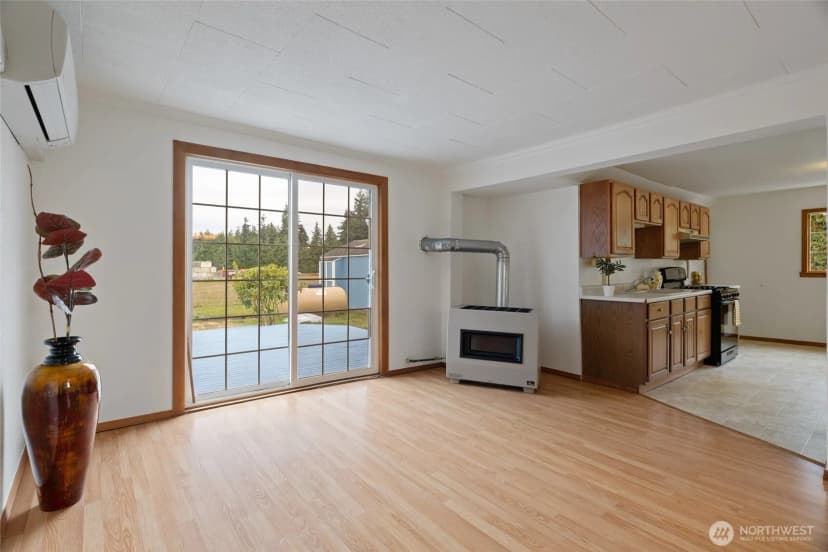 Property photo for 7007 Dahlberg Road, Ferndale photo 9