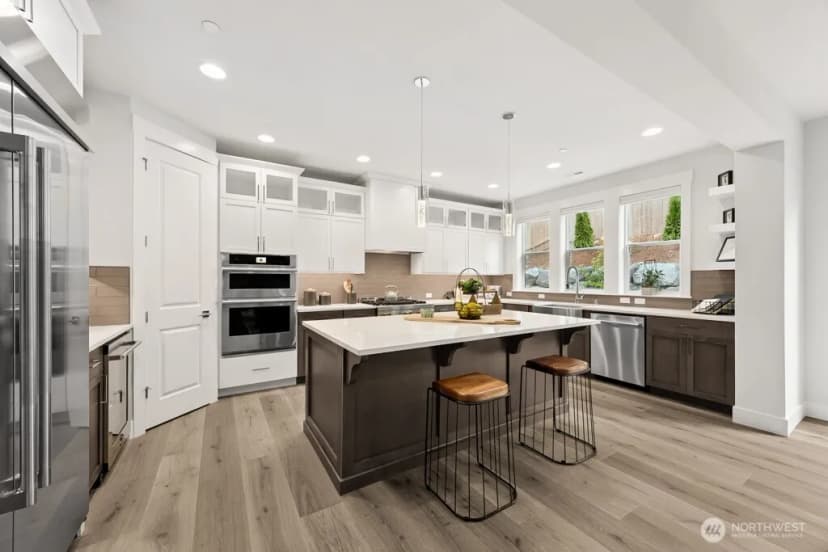 Property photo for 19512 81st Place Ne #4, Kenmore photo 11
