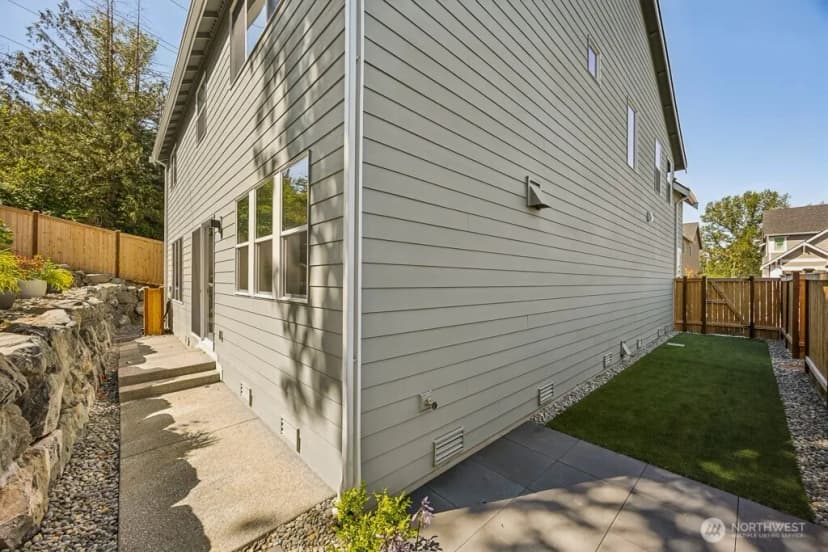 Property photo for 19512 81st Place Ne #4, Kenmore photo 34