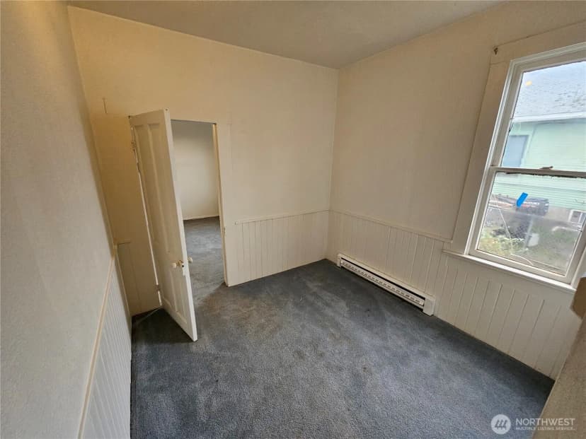 Property photo for 211 E Commercial Street, Dayton photo 12