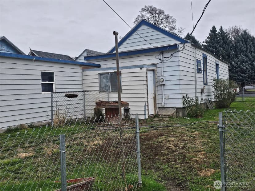 Property photo for 211 E Commercial Street, Dayton photo 22
