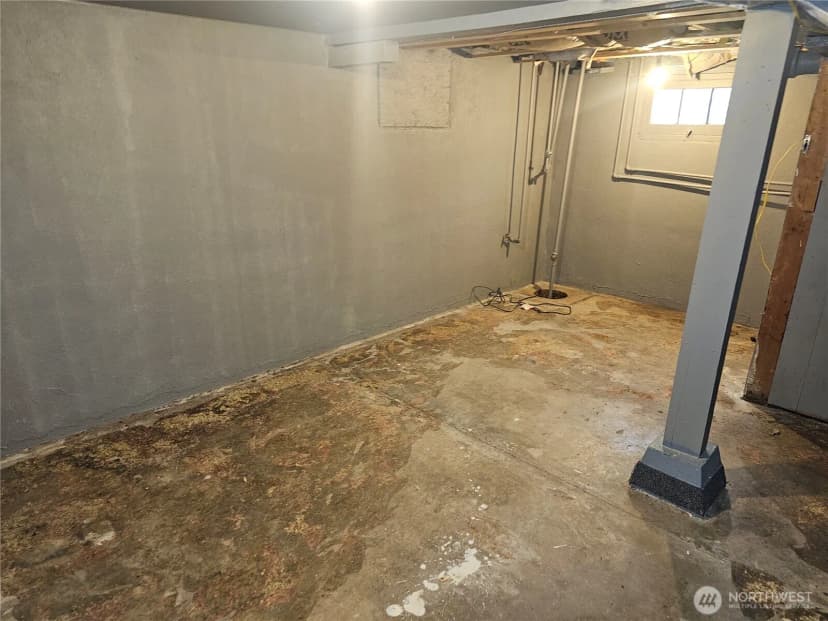 Property photo for 211 E Commercial Street, Dayton photo 19
