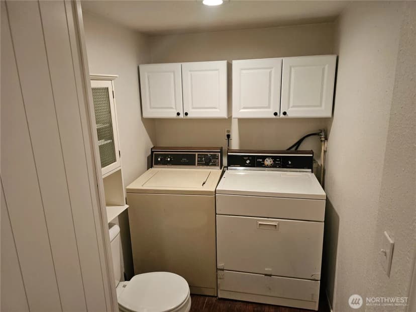 Property photo for 211 E Commercial Street, Dayton photo 16