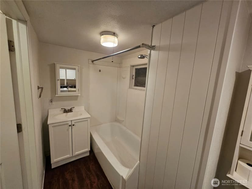 Property photo for 211 E Commercial Street, Dayton photo 15