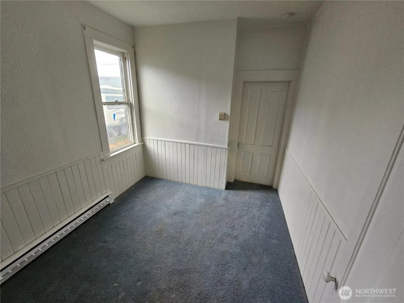 Property photo for 211 E Commercial Street, Dayton photo 11