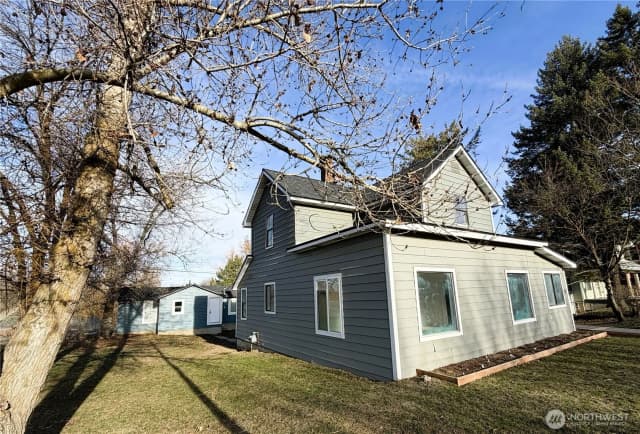 Property photo for 914 Morgan St, Davenport photo 2